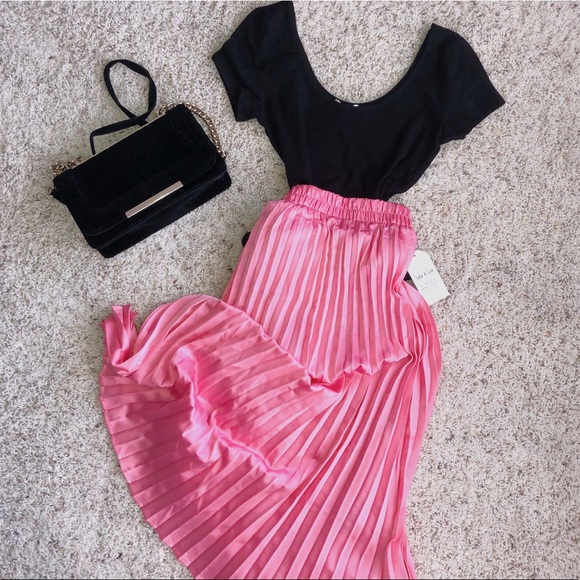 Sadie & Love Dresses & Skirts - Midi Length Pink Skirt